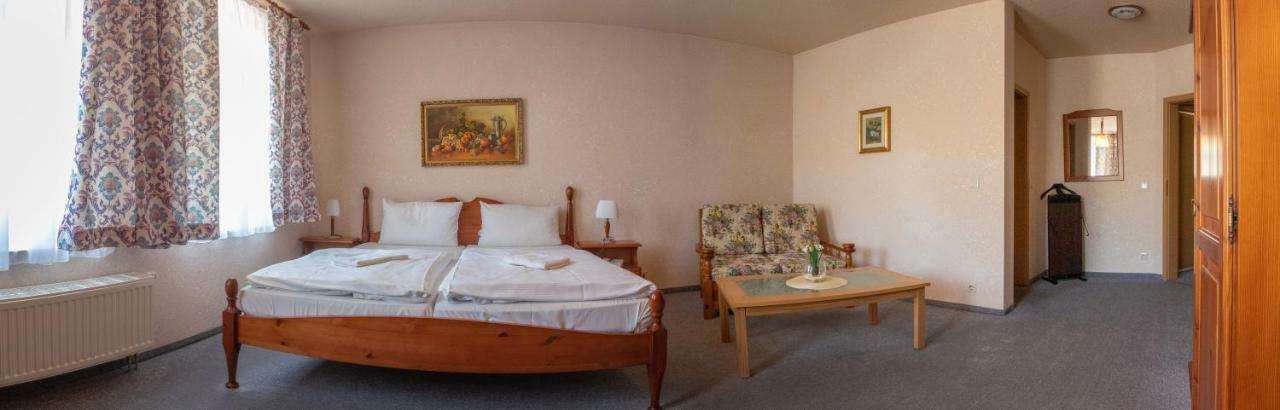 Haus Schlematal Hotel Und Restaurant باد شليما المظهر الخارجي الصورة